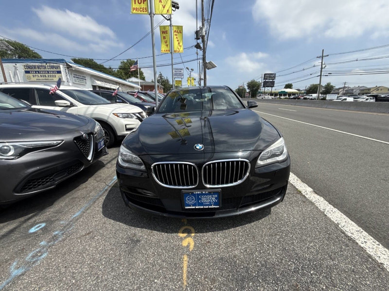 Used 2015 BMW 750Li xDrive image 1