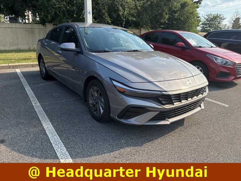 Certified 2024 Hyundai Elantra SEL image 1