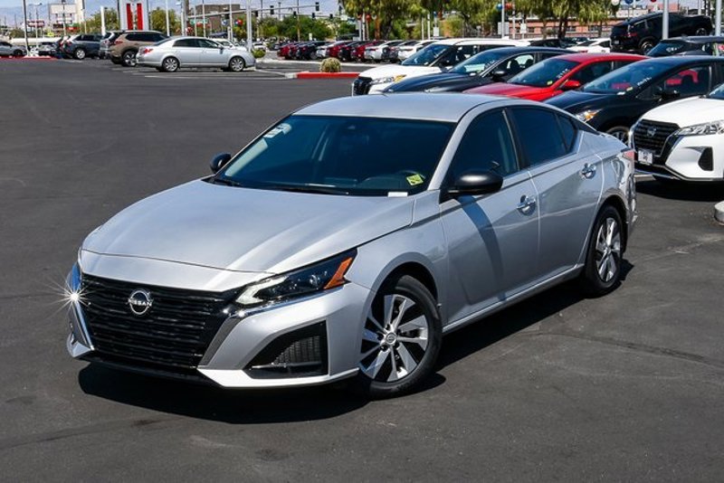 Certified 2024 Nissan Altima 2.5 S image 1
