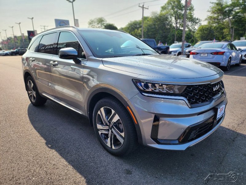 Certified 2023 Kia Sorento EX image 1