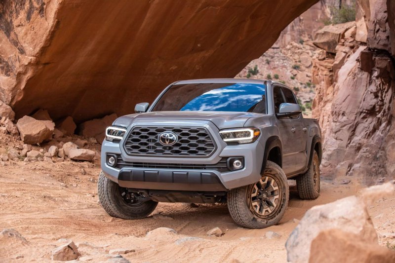 Used 2020 Toyota Tacoma TRD Off-Road image 1