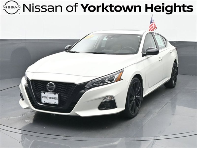 Certified 2022 Nissan Altima 2.5 SR image 1