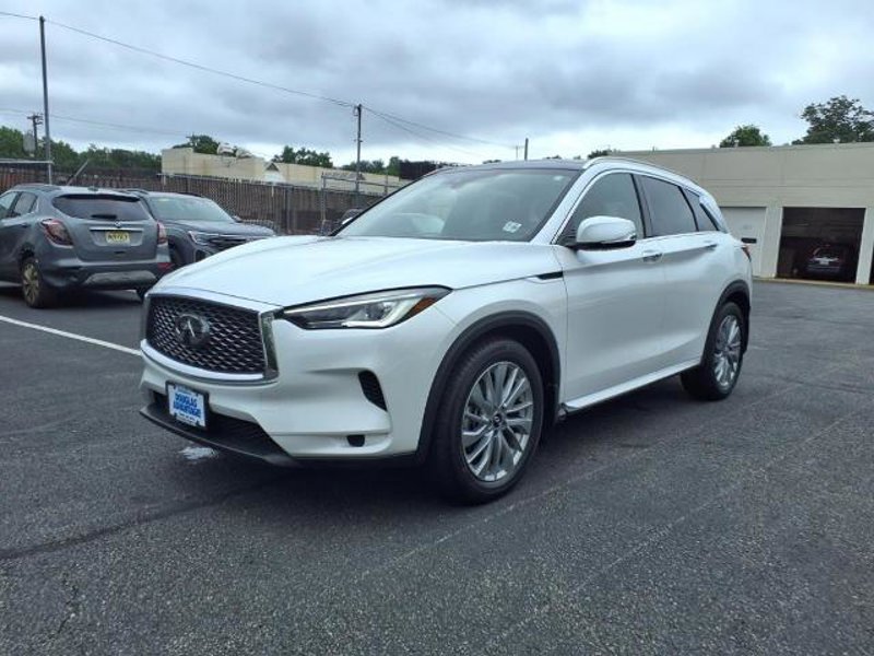 Certified 2024 INFINITI QX50 Luxe image 1