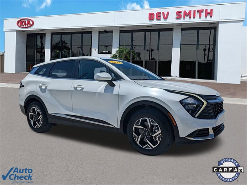 Certified 2023 Kia Sportage LX image 1