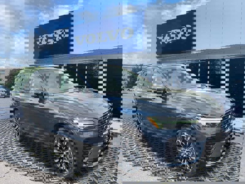 Certified 2025 Volvo XC60 B5 Plus w/ Protection Package Premier image 1