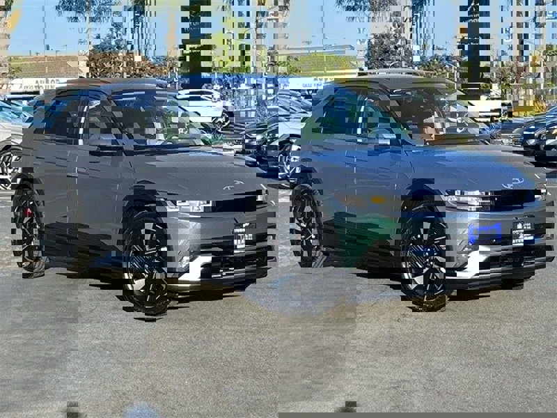 Certified 2025 Hyundai Ioniq 5 SE image 1