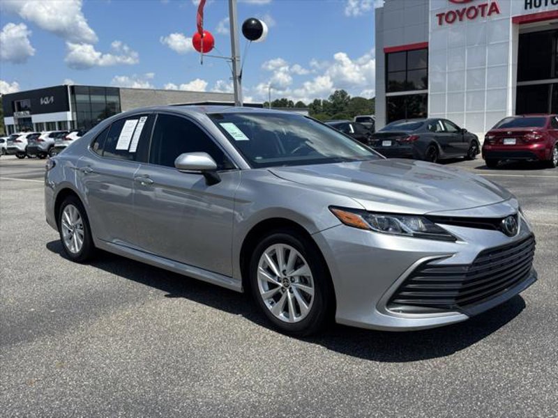 Certified 2024 Toyota Camry LE image 1