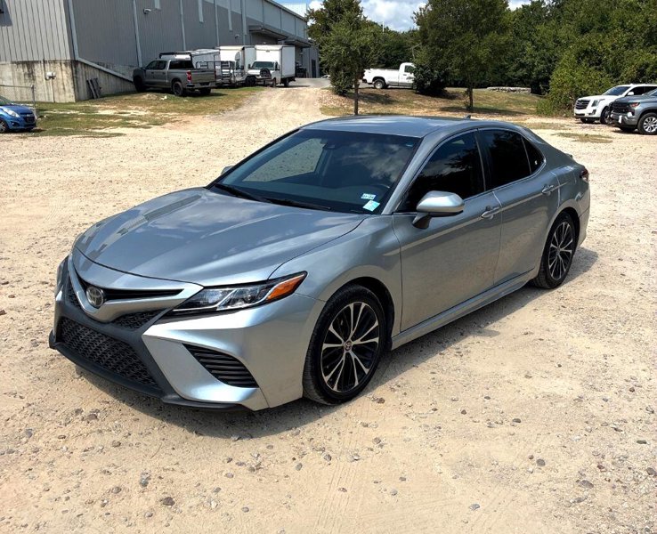 Used 2019 Toyota Camry SE image 1
