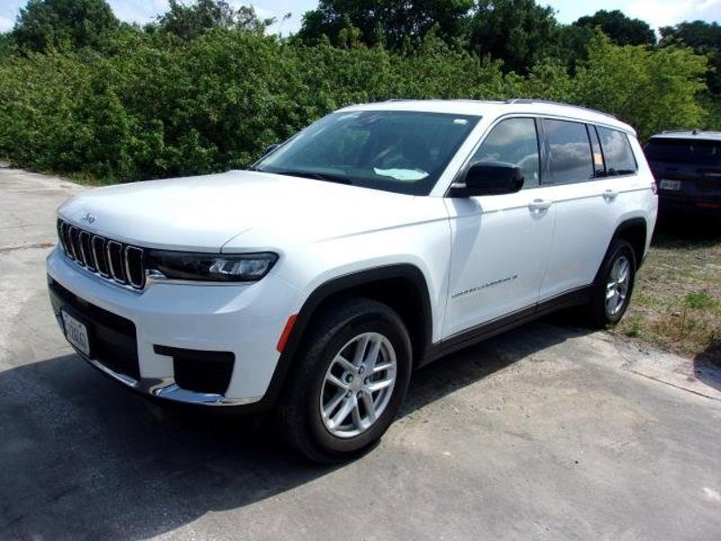 Used 2023 Jeep Grand Cherokee L Laredo image 1