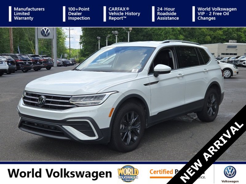 Certified 2024 Volkswagen Tiguan SE image 1