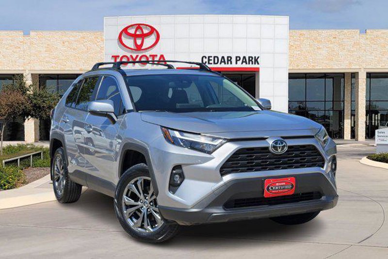 Certified 2025 Toyota RAV4 XLE Premium image 1