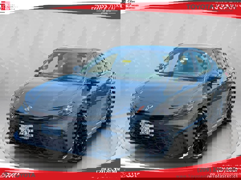 Certified 2025 Toyota Camry SE image 1