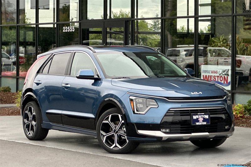 Certified 2024 Kia Niro SX Touring image 1