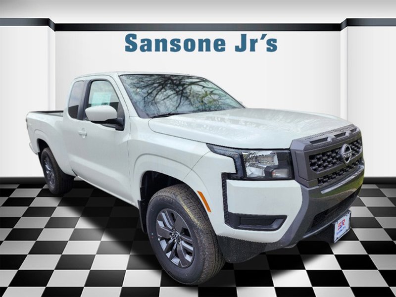 Certified 2025 Nissan Frontier SV image 1