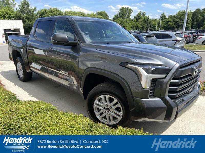 Certified 2023 Toyota Tundra SR5 image 1