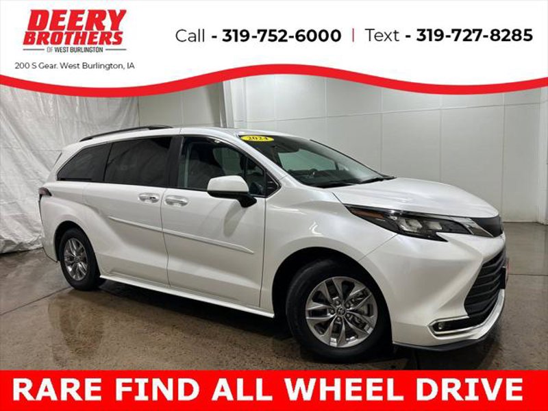 Certified 2024 Toyota Sienna XLE w/ XLE Plus Package image 1