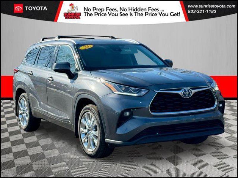 Certified 2023 Toyota Highlander Limited image 1