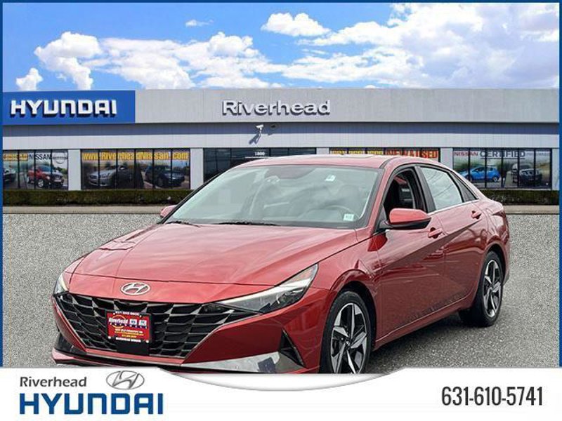 Certified 2022 Hyundai Elantra Limited w/ Preferred Accessory Package image 1