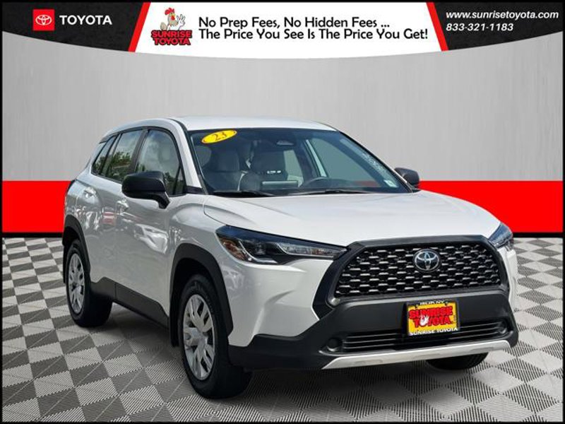 Certified 2023 Toyota Corolla Cross L image 1