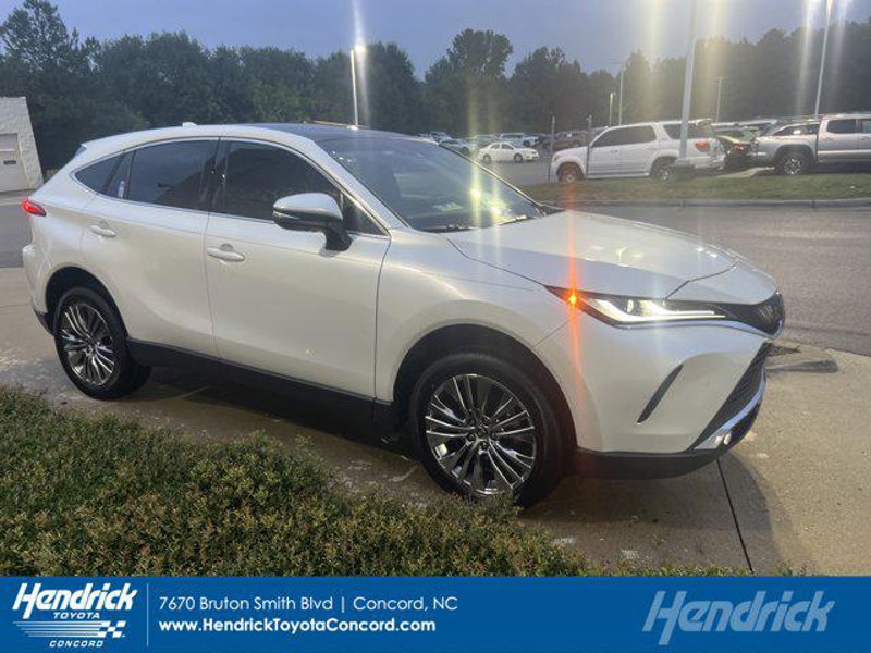 Certified 2023 Toyota Venza Limited image 1