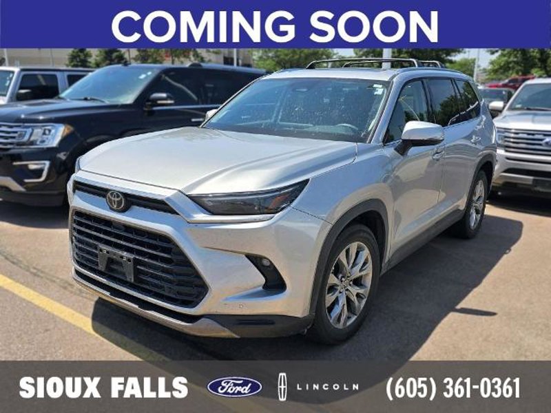 Used 2024 Toyota Grand Highlander XLE image 1