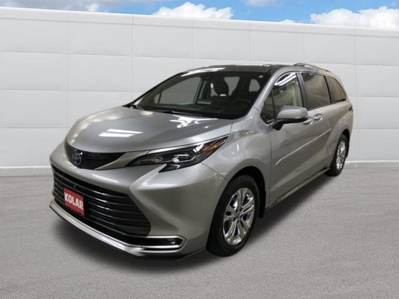Certified 2024 Toyota Sienna Platinum image 1