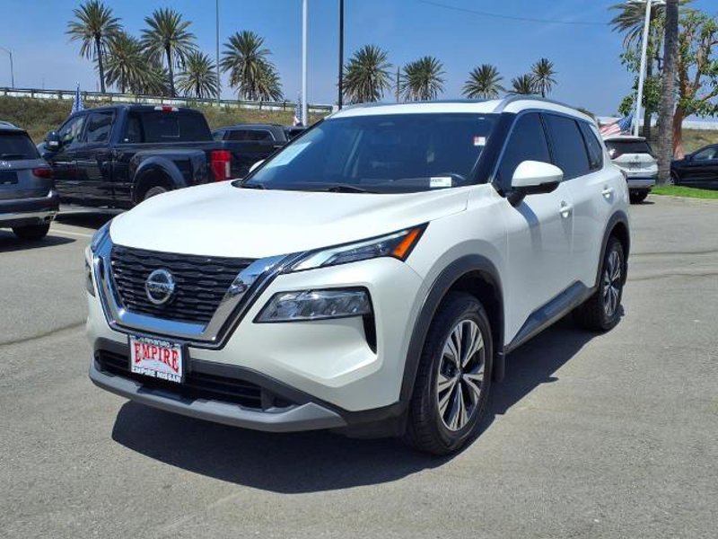 Certified 2021 Nissan Rogue SV image 1