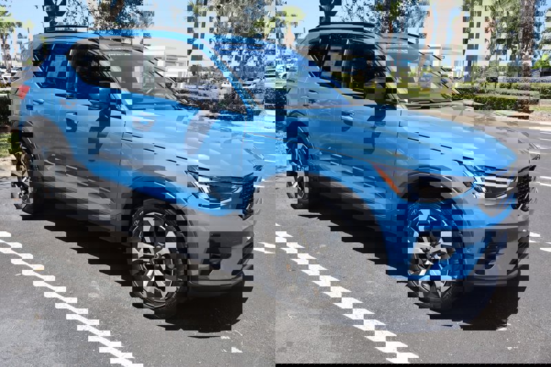 Certified 2023 Volvo XC40 B5 Ultimate w/ Climate Package image 1