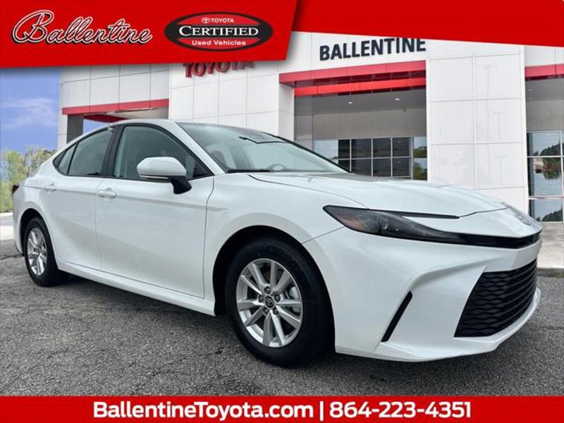 Certified 2025 Toyota Camry LE image 1