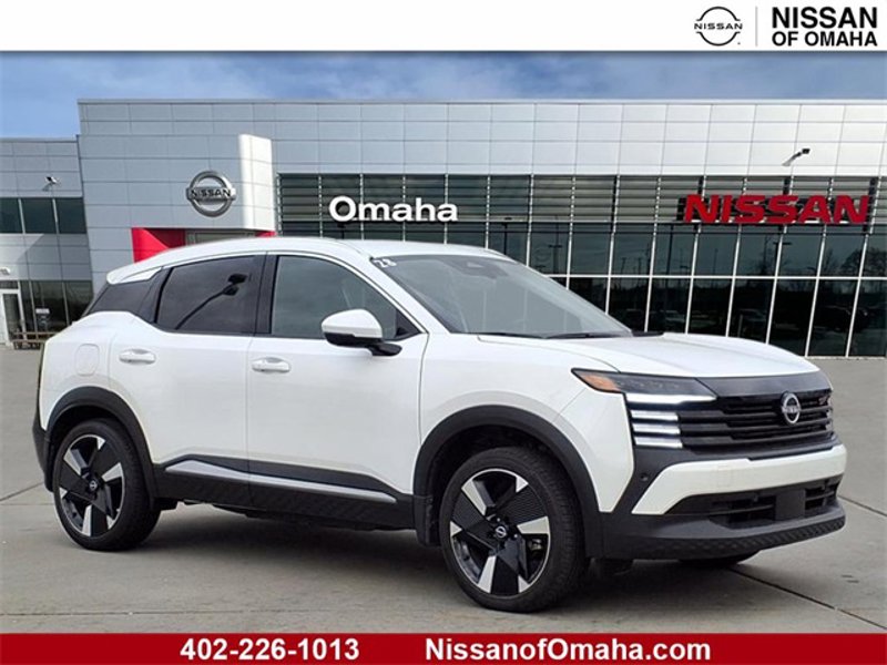 Certified 2025 Nissan Kicks SR w/ Illumination Package image 1