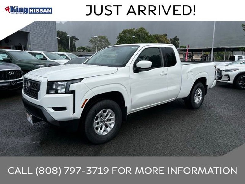 Certified 2024 Nissan Frontier SV image 1