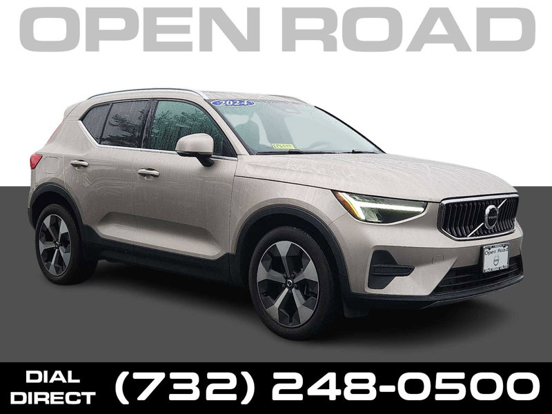 Certified 2024 Volvo XC40 B5 Core w/ Climate Package image 1