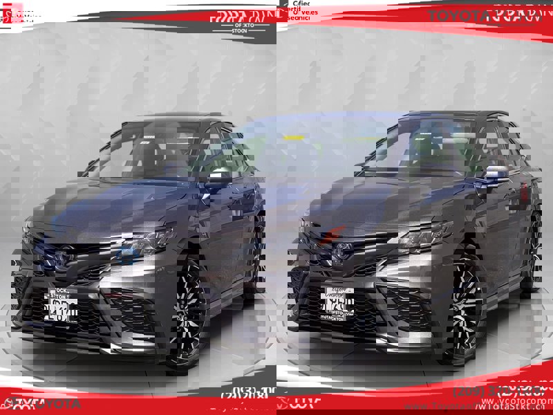 Certified 2024 Toyota Camry SE image 1