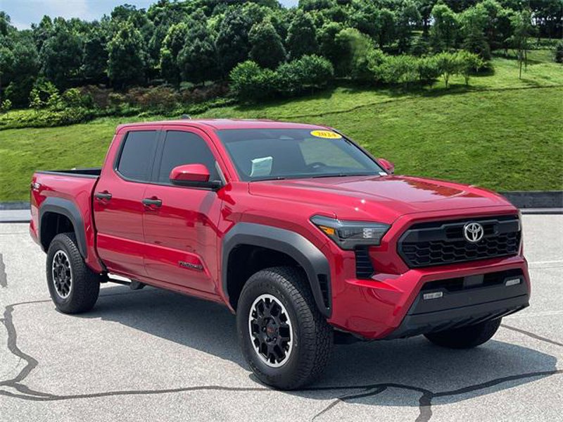 Certified 2024 Toyota Tacoma TRD Off-Road image 1