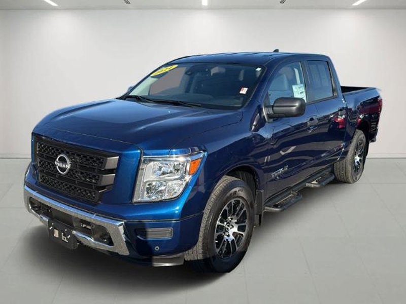 Certified 2024 Nissan Titan SV w/ SV Convenience Package image 1