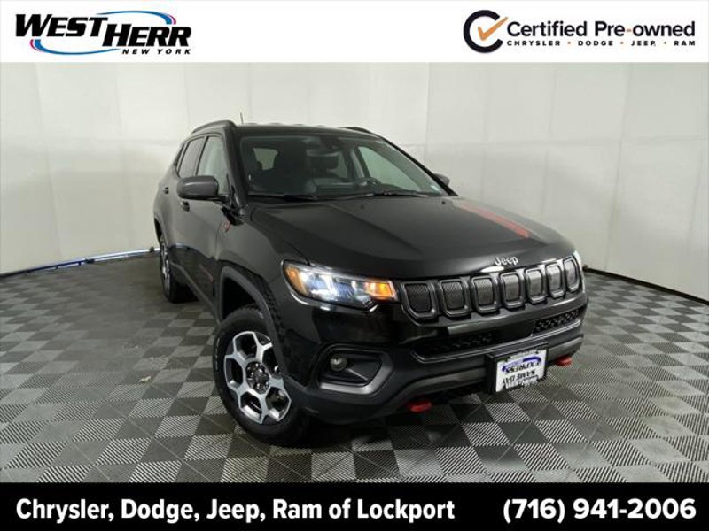 Certified 2022 Jeep Compass Trailhawk w/ Trailer Tow Group image 1