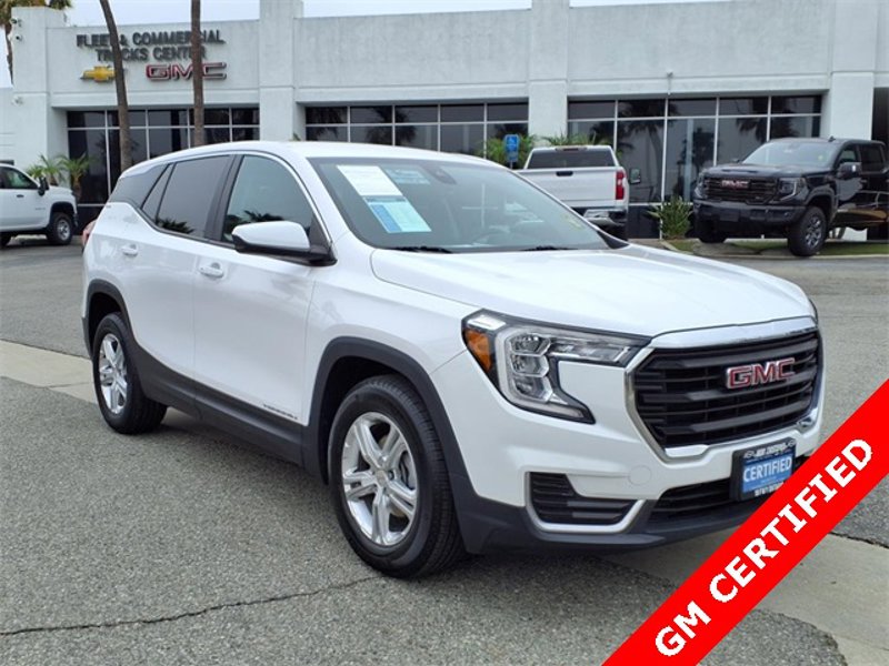 Certified 2022 GMC Terrain SLE image 1