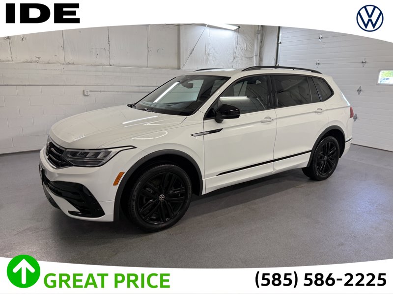 Certified 2022 Volkswagen Tiguan SE R-Line image 1