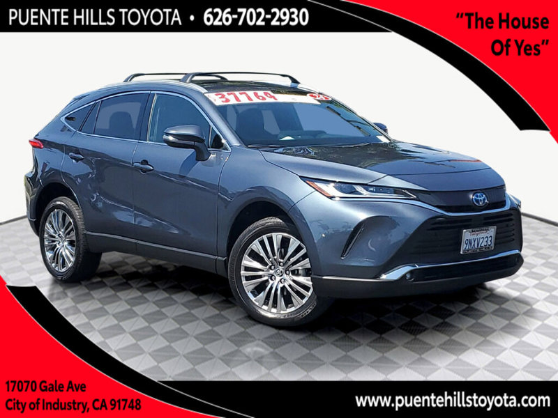Certified 2024 Toyota Venza XLE image 1