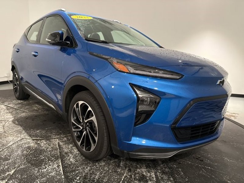 Certified 2022 Chevrolet Bolt EUV Premier w/ Sun & Sound Package image 1