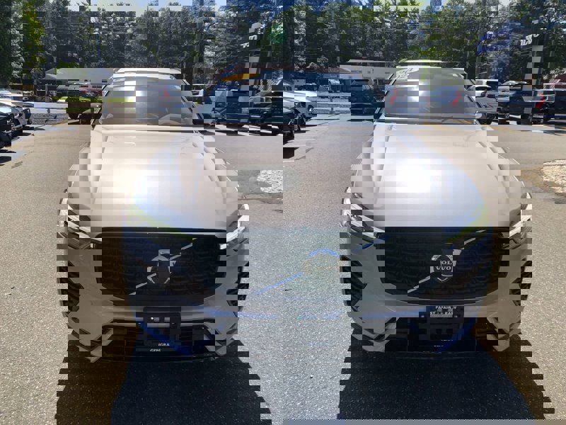 Certified 2024 Volvo XC60 B5 Core image 1