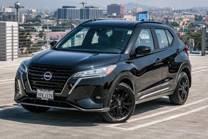 Certified 2024 Nissan Kicks SR w/ SR Premium Package image 1