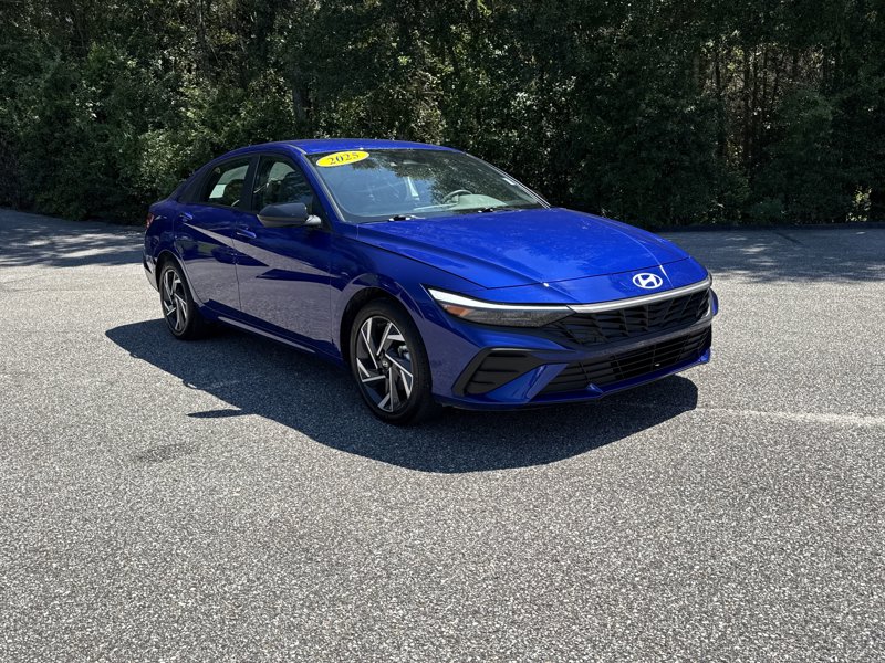 Certified 2025 Hyundai Elantra Sport image 1