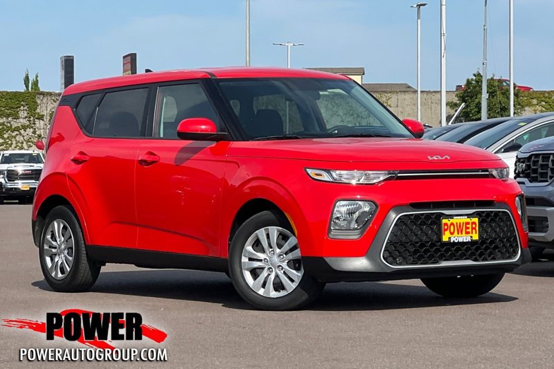 Certified 2022 Kia Soul LX image 1