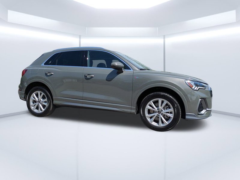 Certified 2023 Audi Q3 2.0T Premium image 1