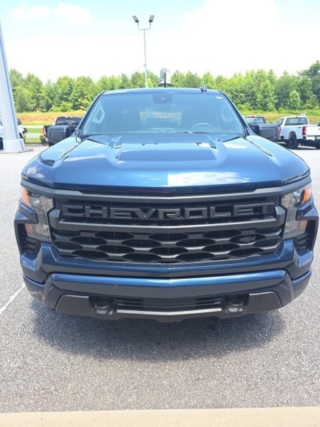 Used 2023 Chevrolet Silverado 1500 Custom image 1