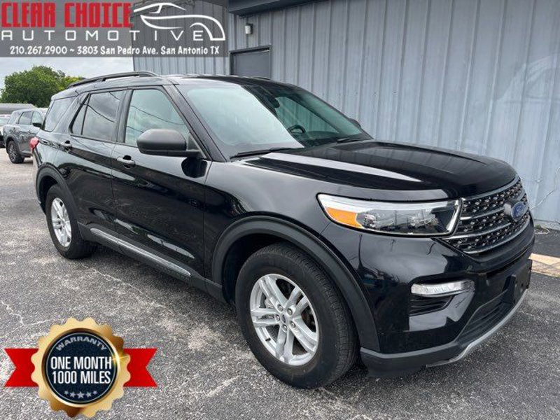 Used 2022 Ford Explorer XLT w/ Equipment Group 202A image 1