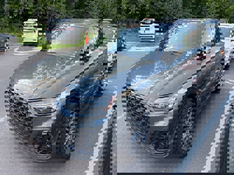 Certified 2025 Audi Q5 2.0T Premium w/ Convenience Plus Package image 1