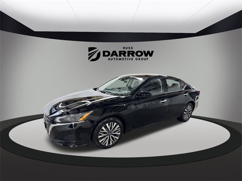 Certified 2023 Nissan Altima 2.5 SV image 1