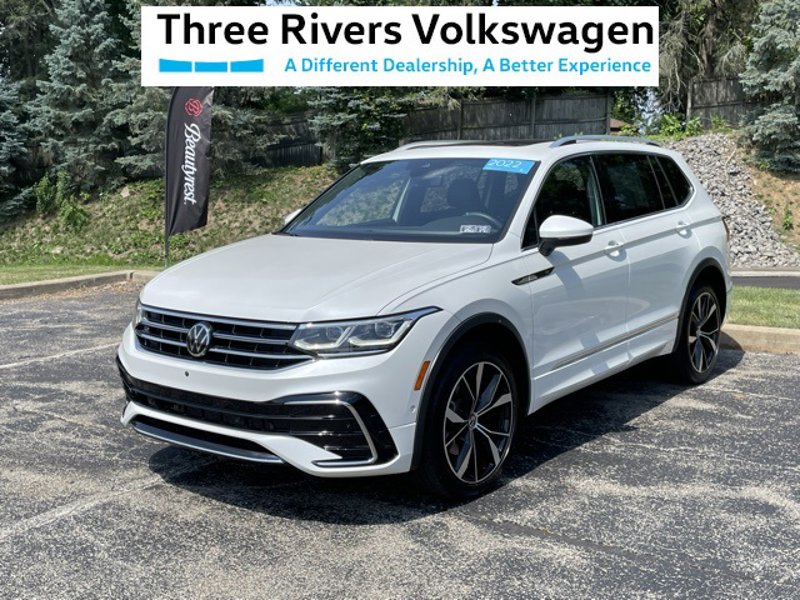 Certified 2022 Volkswagen Tiguan SEL R-Line image 1